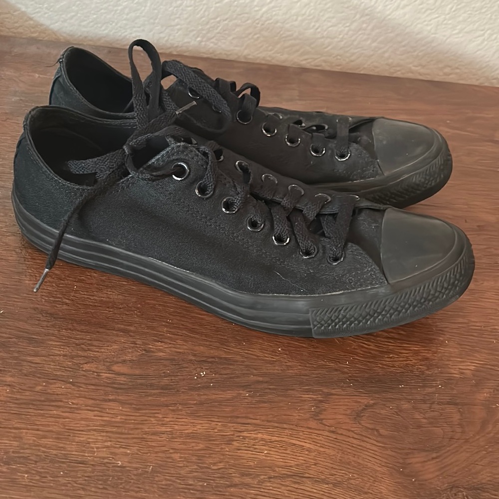 Black converse size 9.5 men
